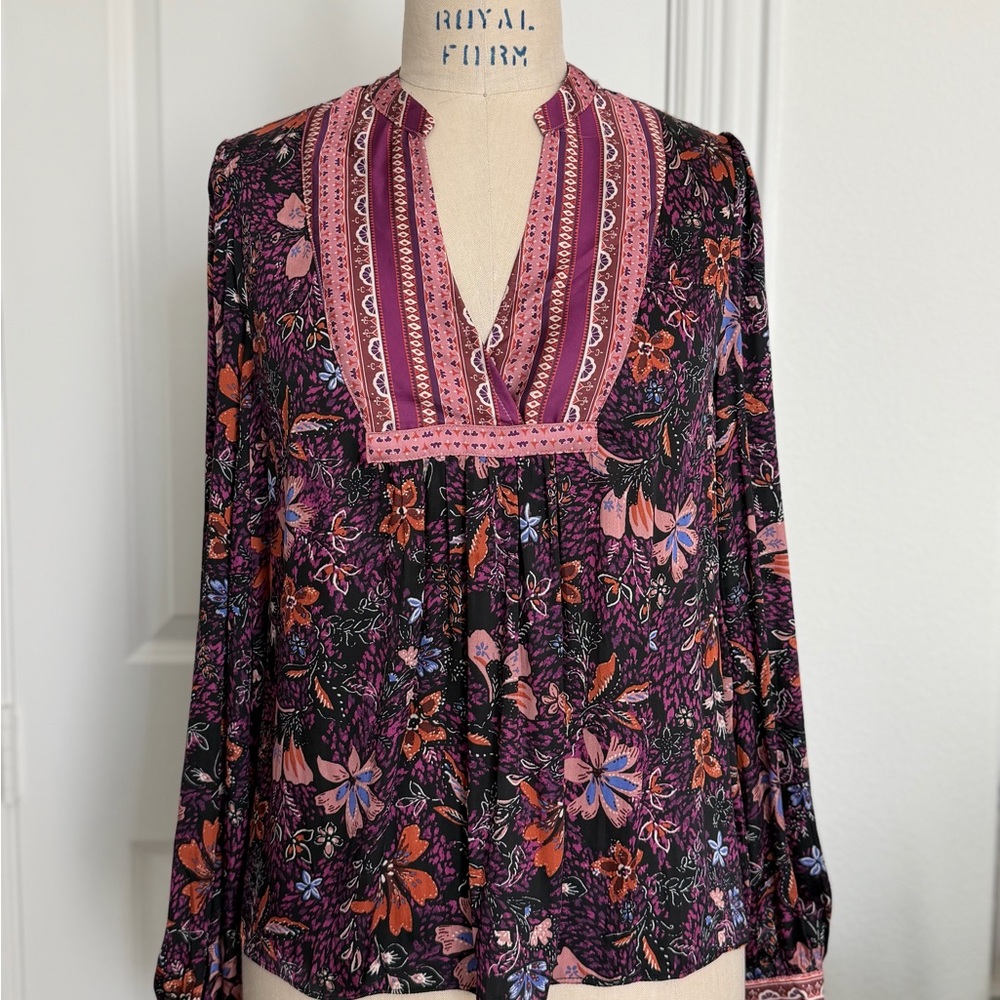 Current Air Floral V-Neck Long Sleeve Top in Plum and Pink